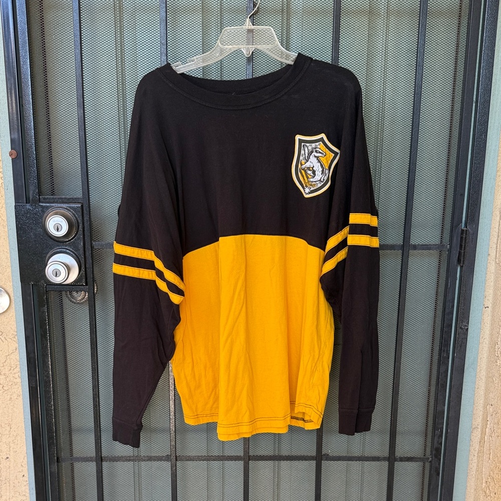 Wizarding World of Harry Potter Hufflepuff Spirit Jersey